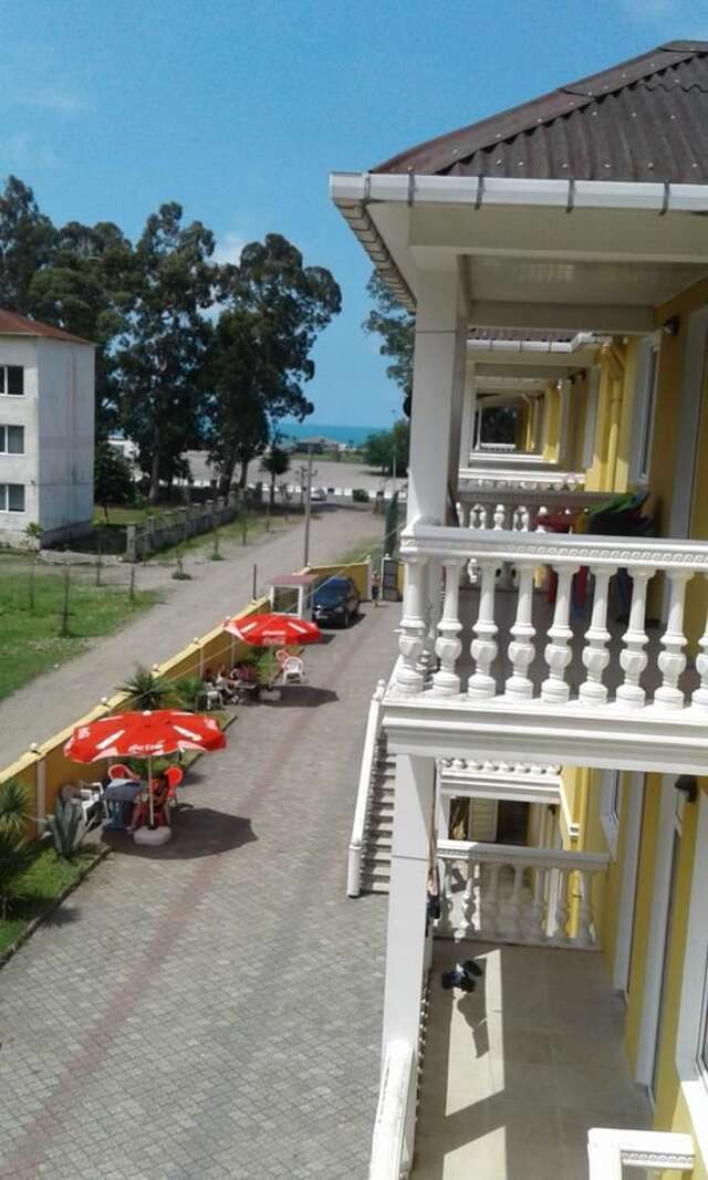 Отель Hotel papa Батуми-8